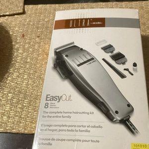 Men’s home haircutting kit. Ultra by Andis.